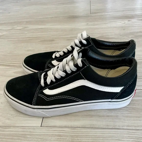 Sepatu Junior Black And White Vans Sneakers Size Black Vans Vans